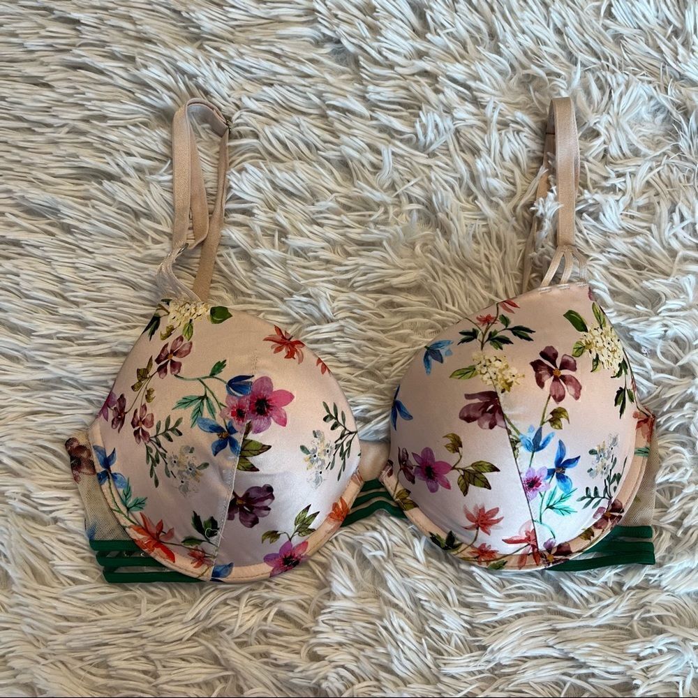Victorias Secret push up bra